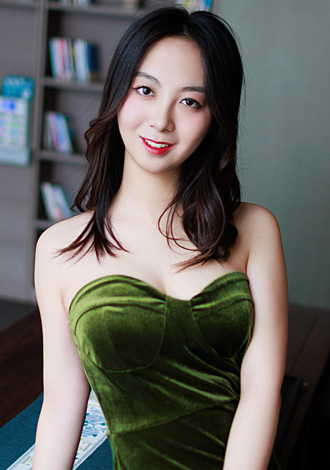 Date the member of your dreams: Yinan from Beijing, dating member