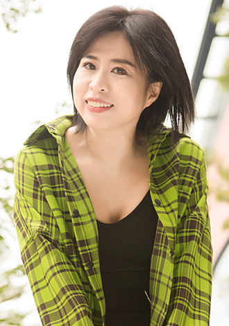 Gorgeous profiles only: Xiaoxia(Zoe) from Pingdingshan, dating partner from China